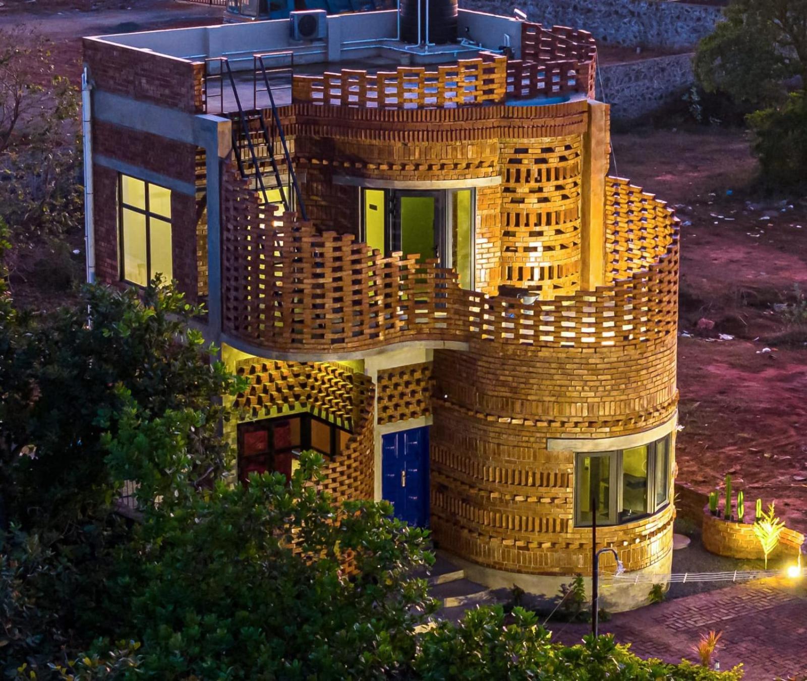 Pool Villa-House Of The Dancing Cactus 퐁디셰리 외부 사진